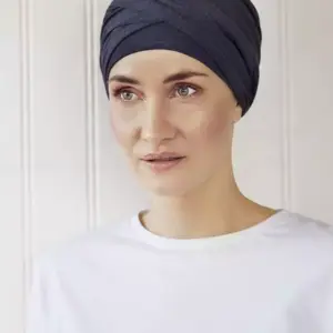 Shakti Blaumeliert