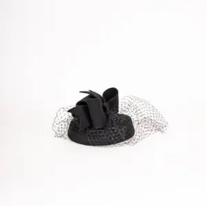 Fascinator Dorothy Wollfilz mit Schleier