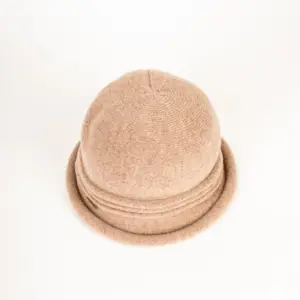 Strickhut aus Wolle mit Raffung Taupe