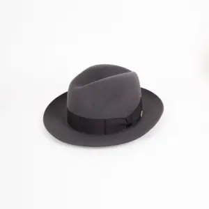 Fernandez y Roche Fedora Antilope